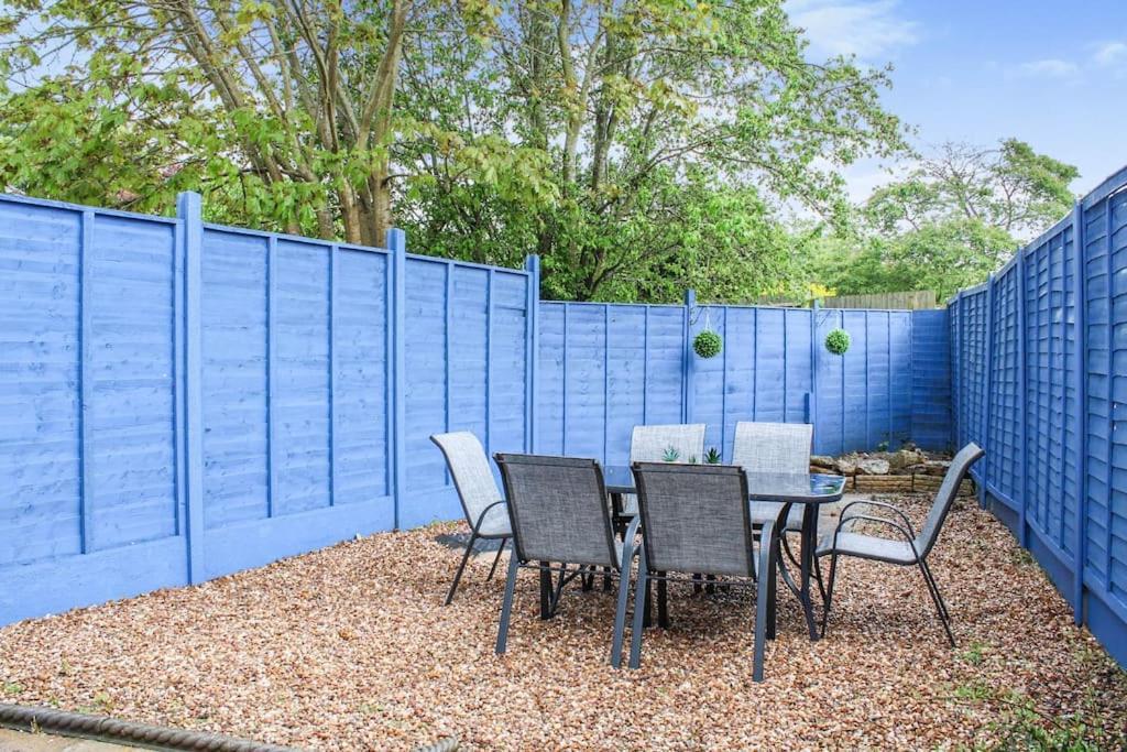 Private Driveway - Close To Warwick Racecourse & Warwick Castle!! Holiday home Warwick (Warwickshire)